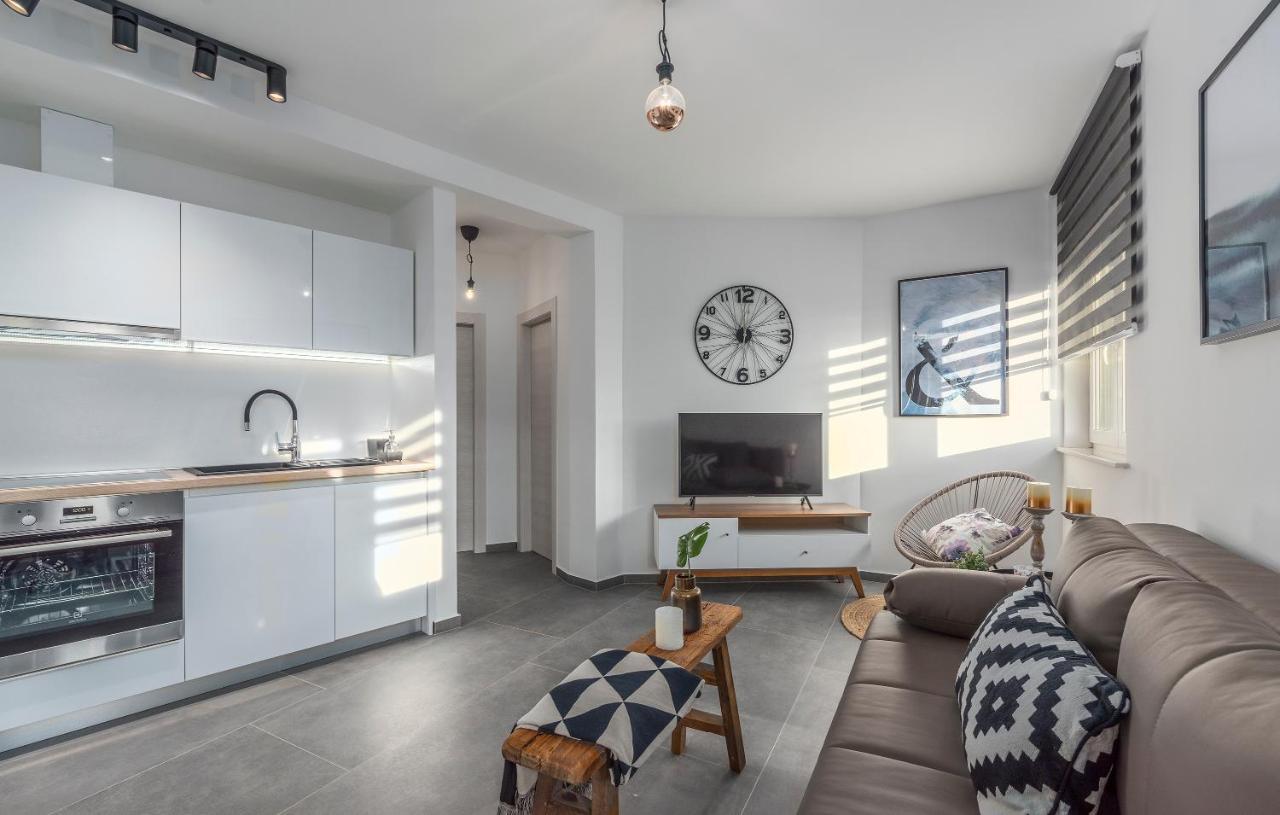 רוביני Apart Residence Galant מראה חיצוני תמונה