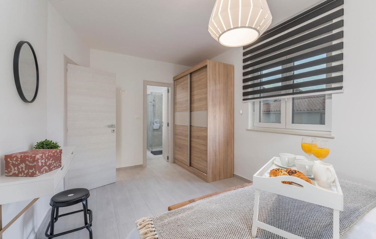 רוביני Apart Residence Galant מראה חיצוני תמונה